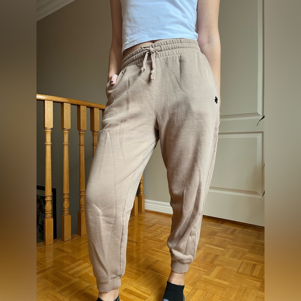 Women’s Lucky Brand Sweatpants - Picture 2 of 3